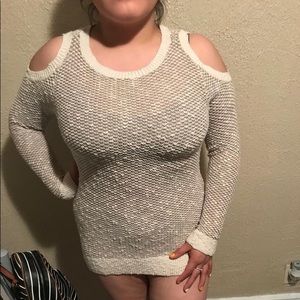 Cold shoulder tunic sweater